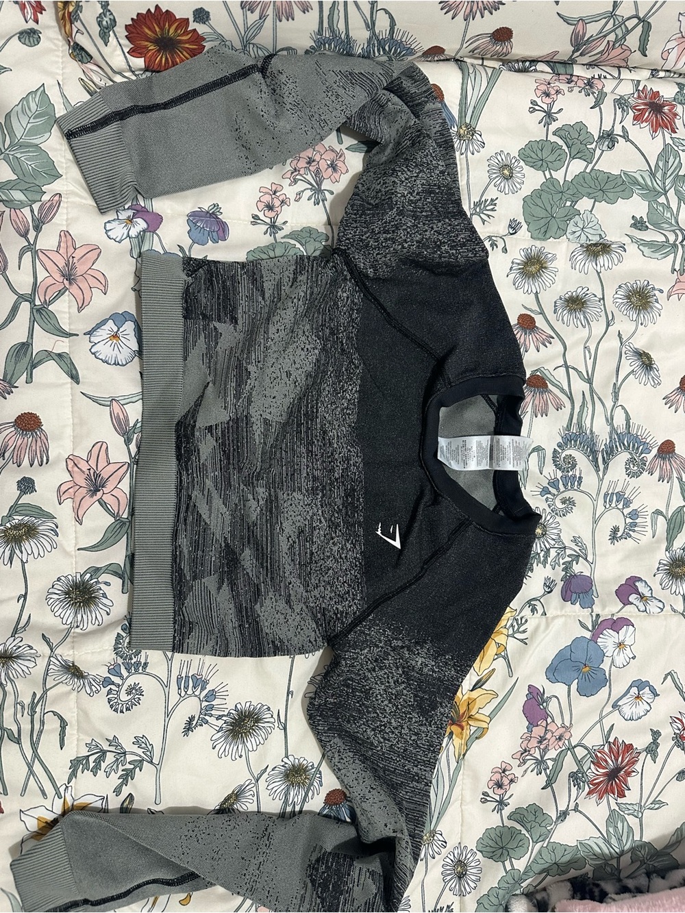 Gymshark Men's Black and Gray Crewneck Performance Sweater